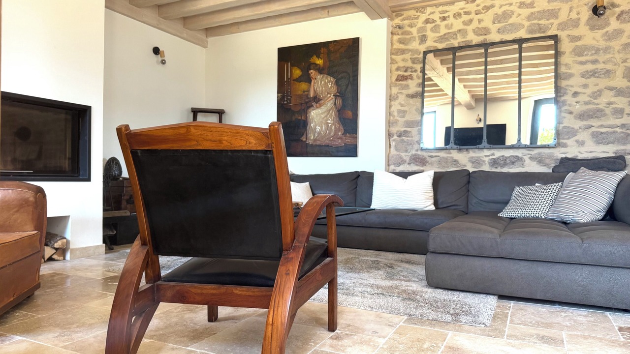 Photo of Livingroom in Ecuisses