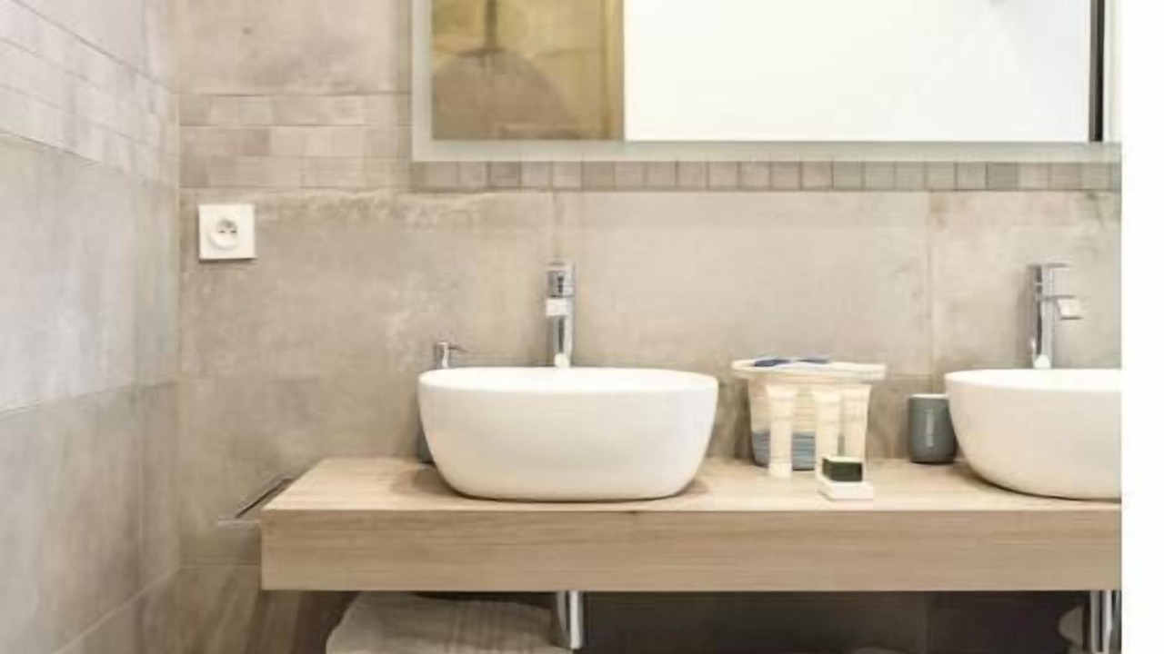 Photo of Bathroom in Vivienne