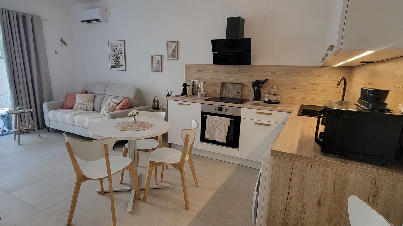 Photo of Kitchen in Sainte-Cecile-les-Vignes