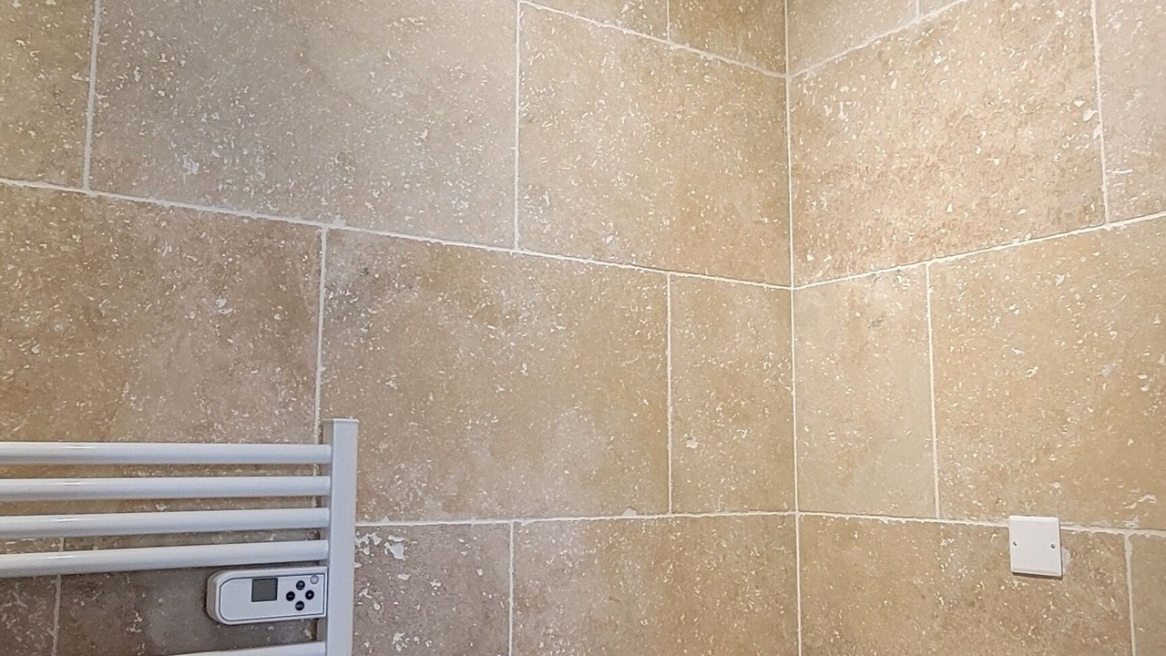 Photo of Bathroom in Sainte-Cecile-les-Vignes