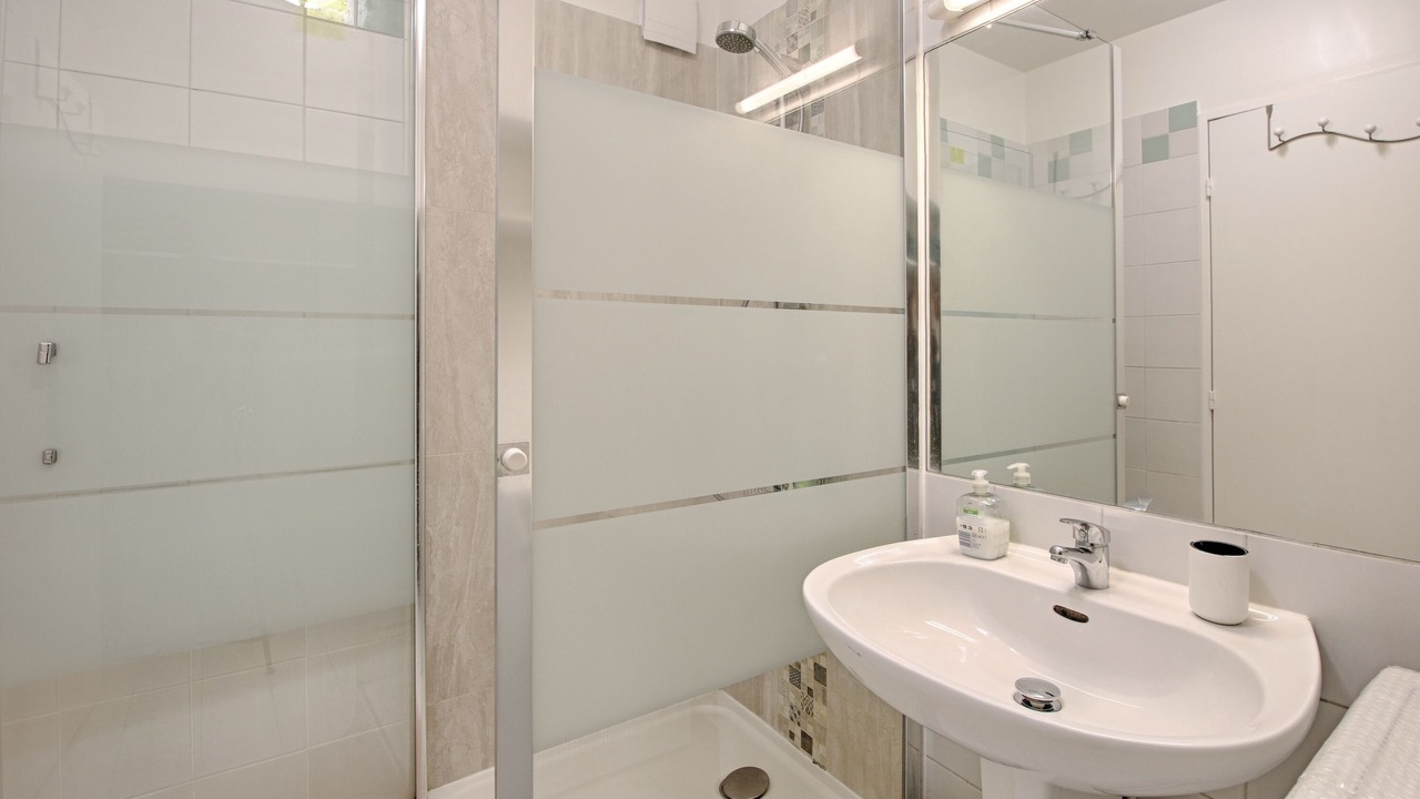 Photo of Bathroom in Vignerons