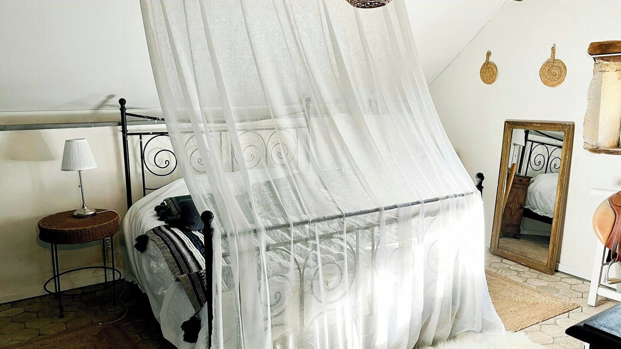 Photo of Bedroom in Lucenay-l'Eveque