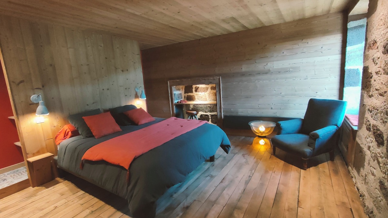 Photo of Bedroom in Thiezac