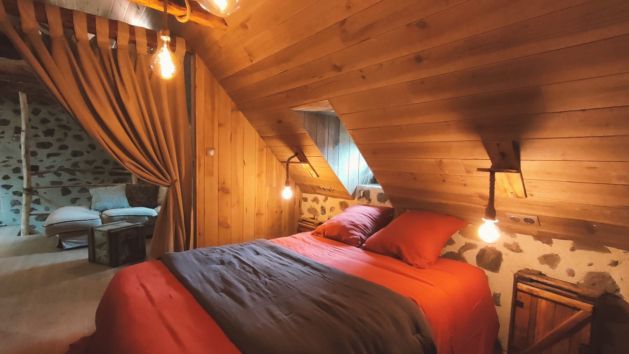 Photo of Bedroom in Thiezac
