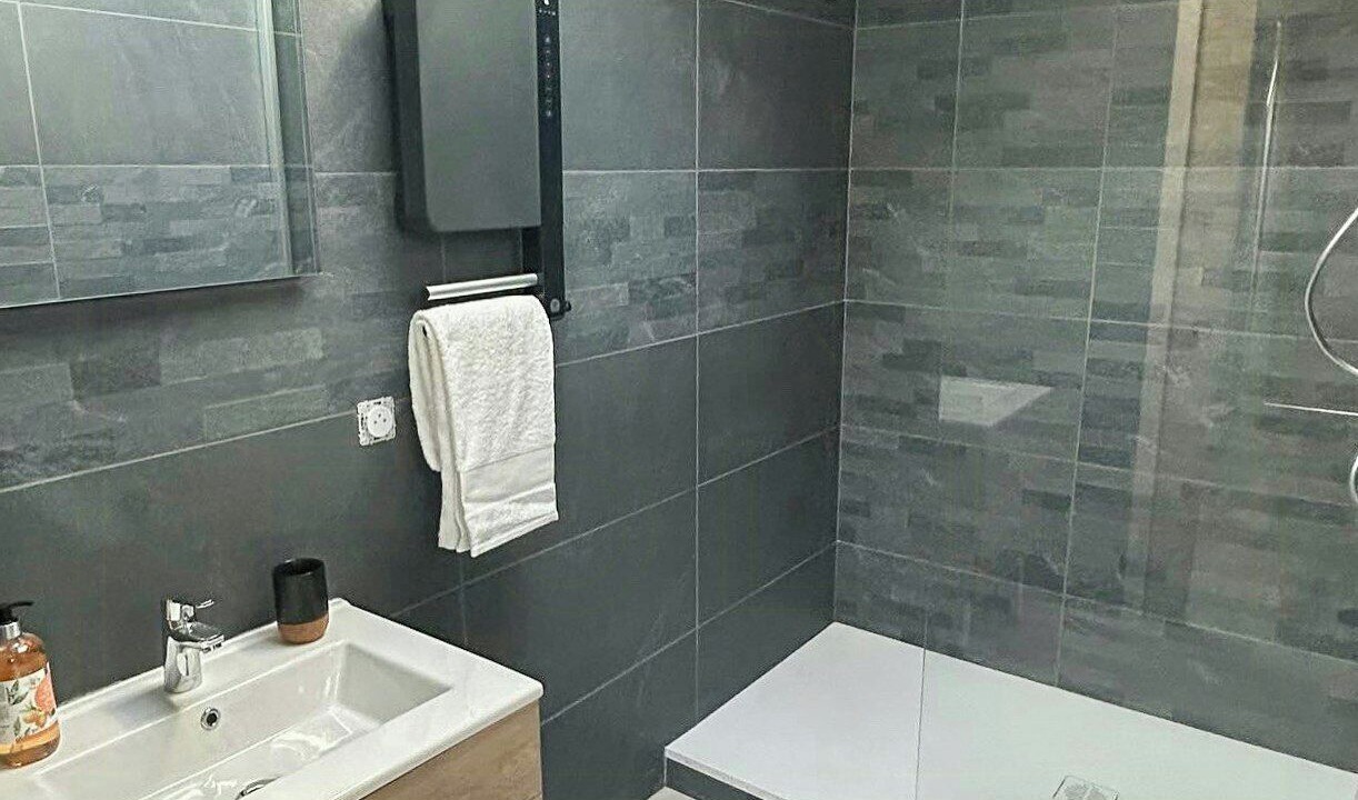 Photo of Bathroom in Plats