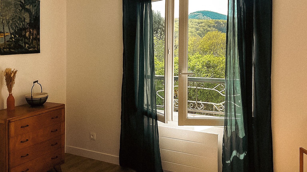 Photo of Bedroom in Brassy
