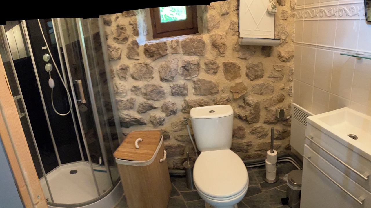 Photo of Bathroom in Saint-Julien-Labrousse