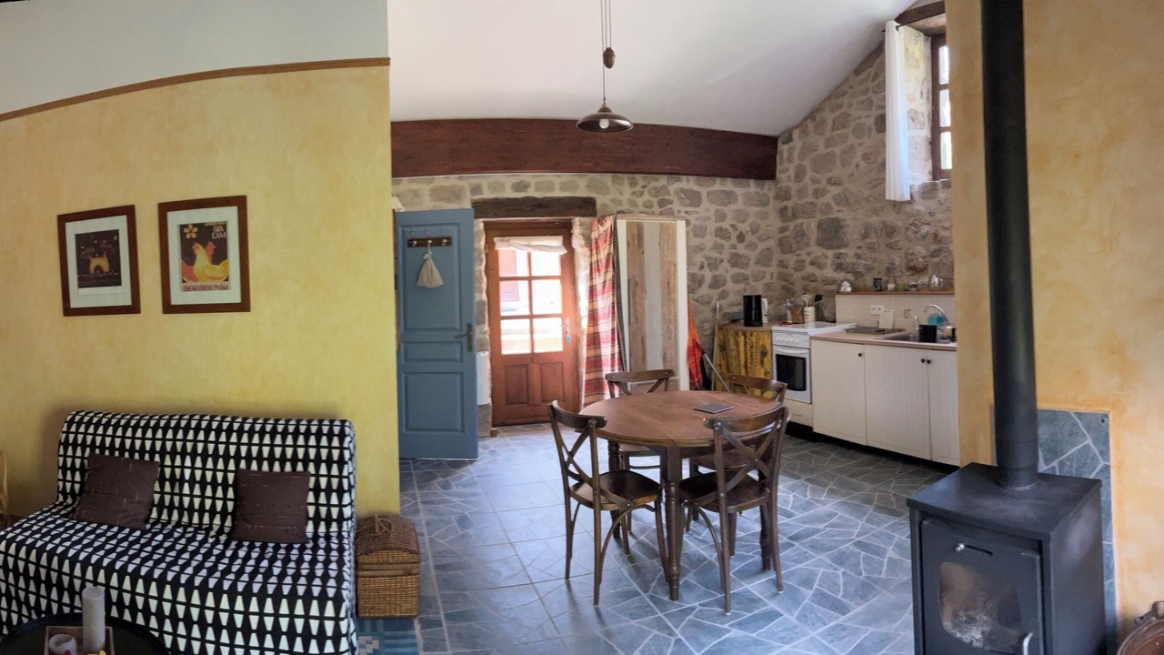 Photo of Livingroom in Saint-Julien-Labrousse