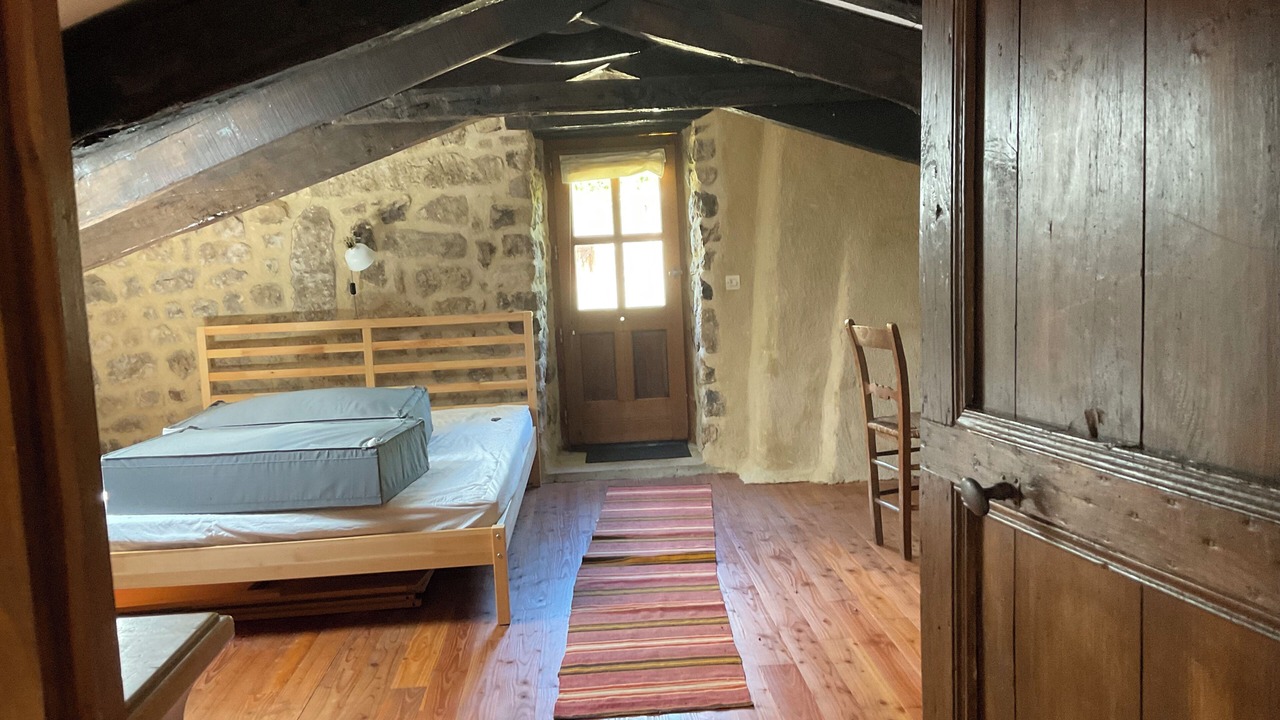 Photo of Bedroom in Saint-Julien-Labrousse