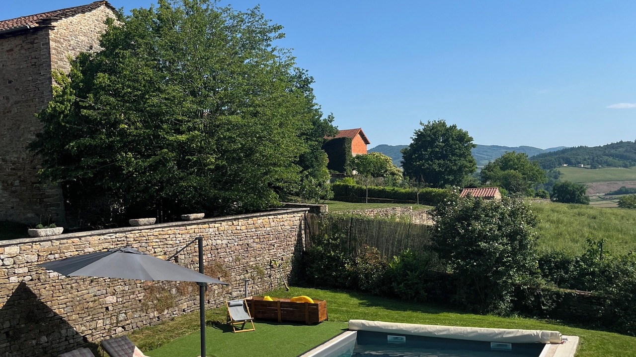 Photo of Outdoor in Jalogny