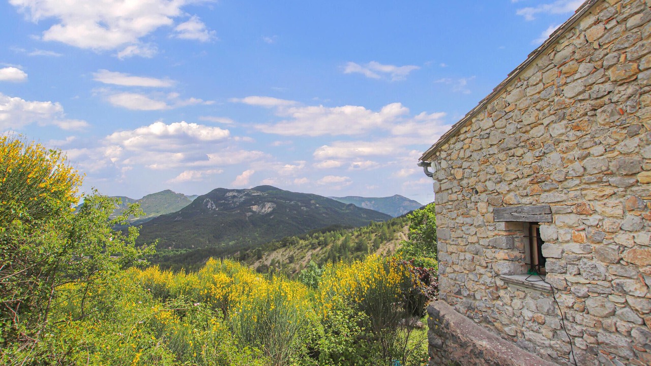 Photo of Bedroom in La Motte-Chalancon