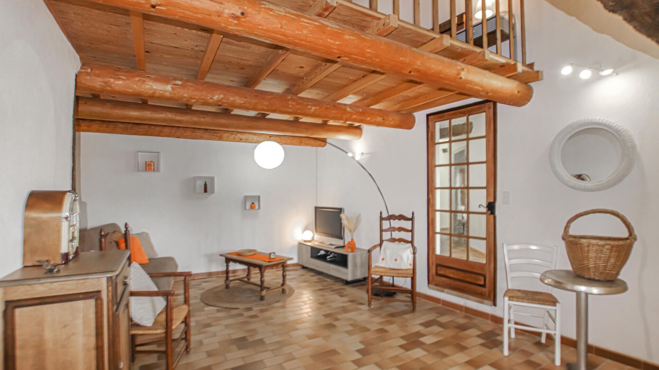 Photo of Bedroom in La Motte-Chalancon