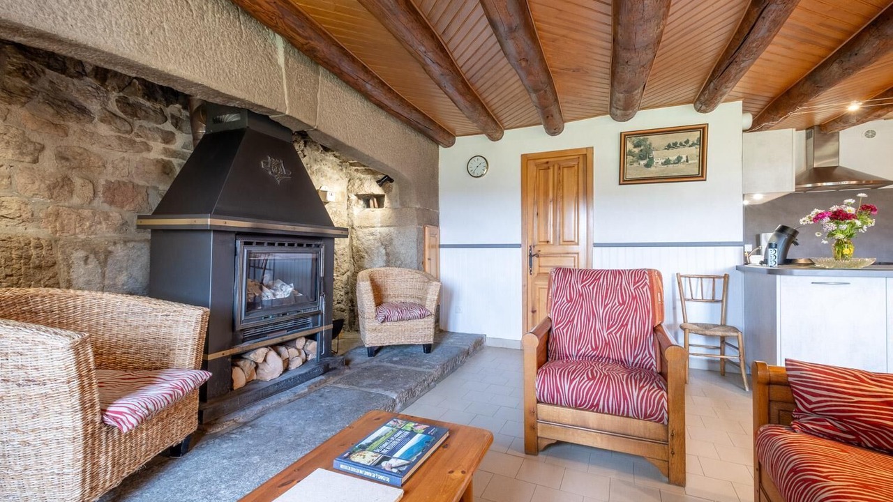 Photo of Livingroom in Peyre-en-Aubrac