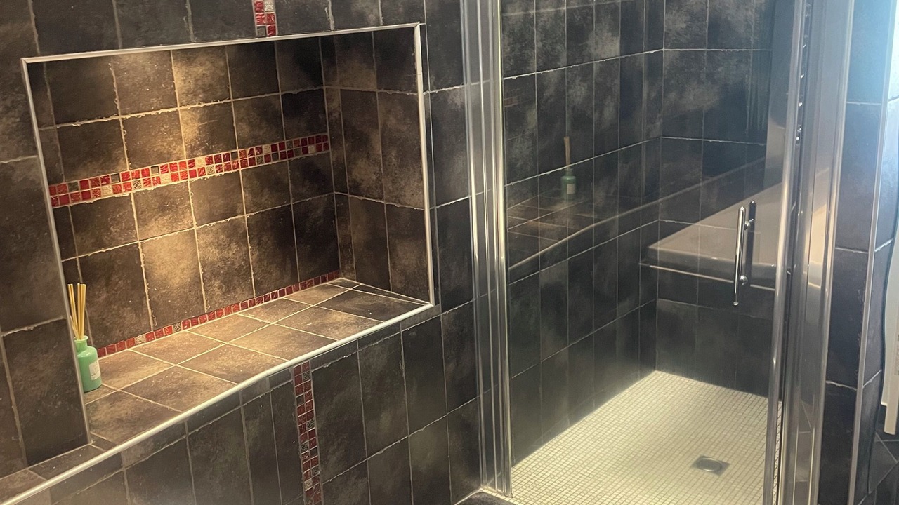 Photo of Bathroom in Les Ternes