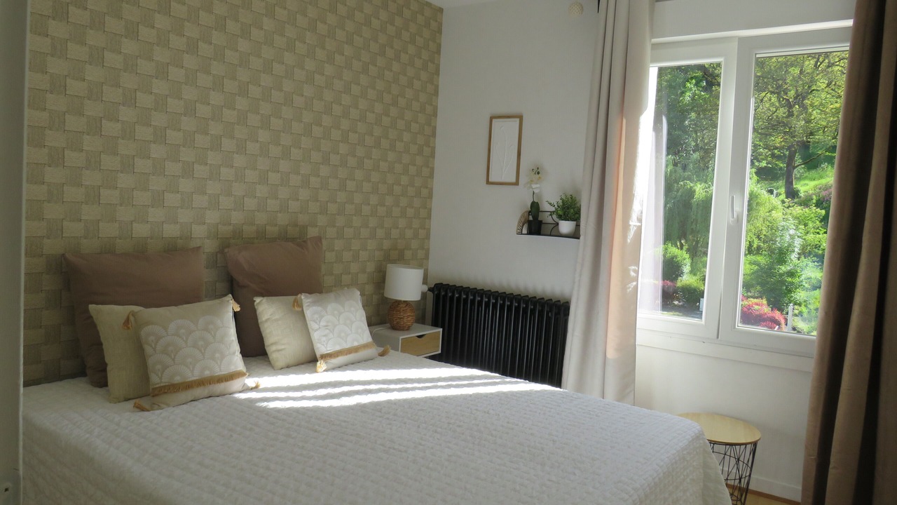 Photo of Bedroom in Chaux-Champagny