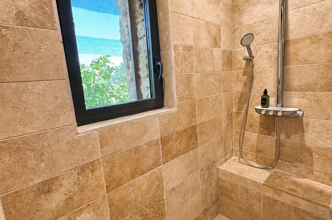 Photo of Bathroom in Mornas