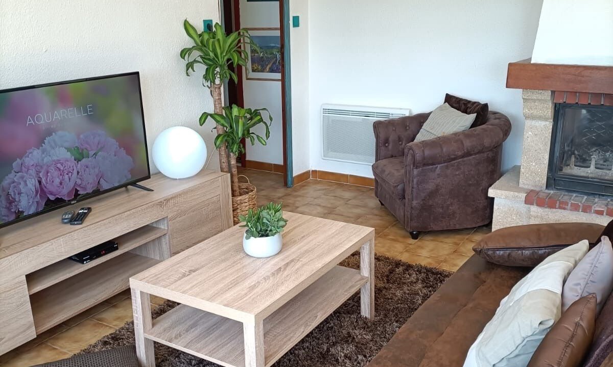 Photo of Livingroom in Puget