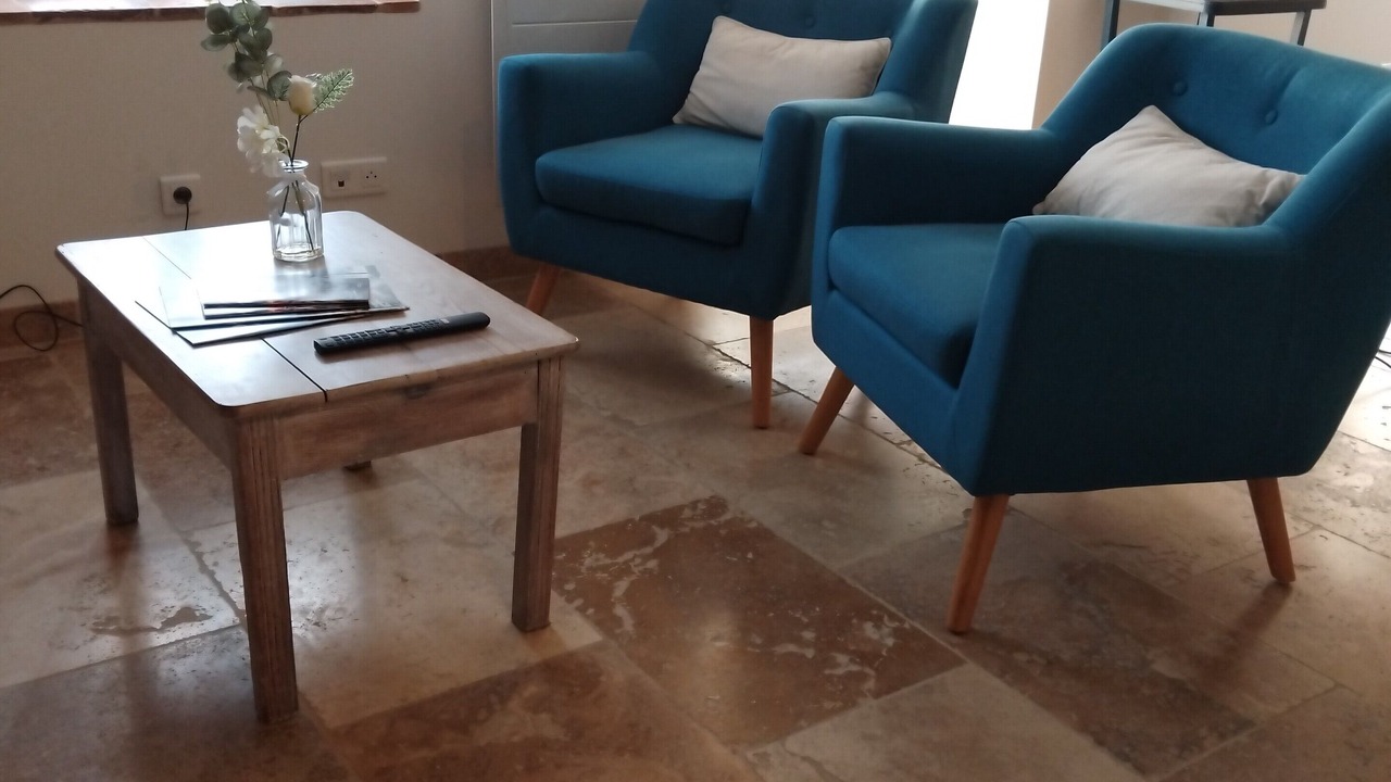 Photo of Livingroom in Charols