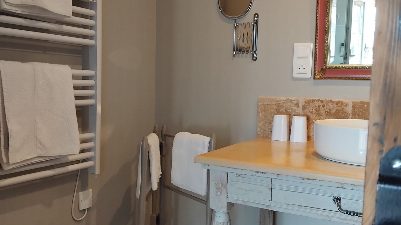 Photo of Bathroom in Charols