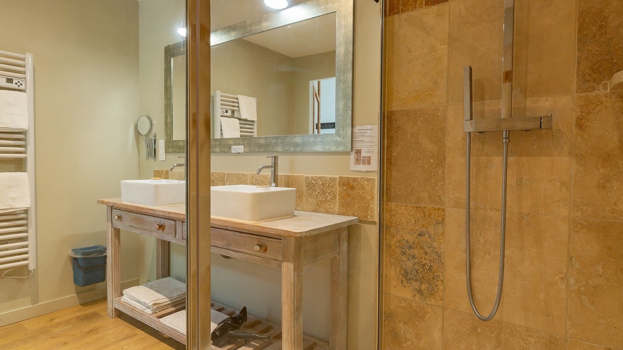 Photo of Bathroom in Charols