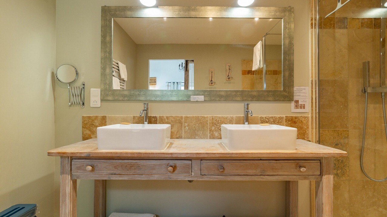 Photo of Bathroom in Charols