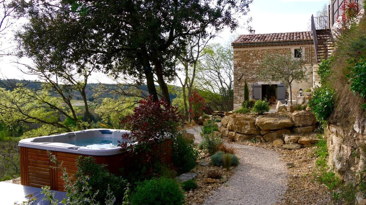 Photo of Outdoor in La Roque-sur-Pernes