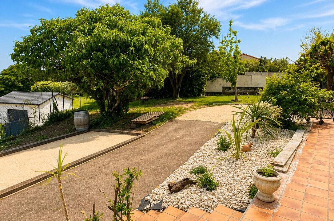 Photo of Outdoor in Saint-Marcel-d'Aredeche