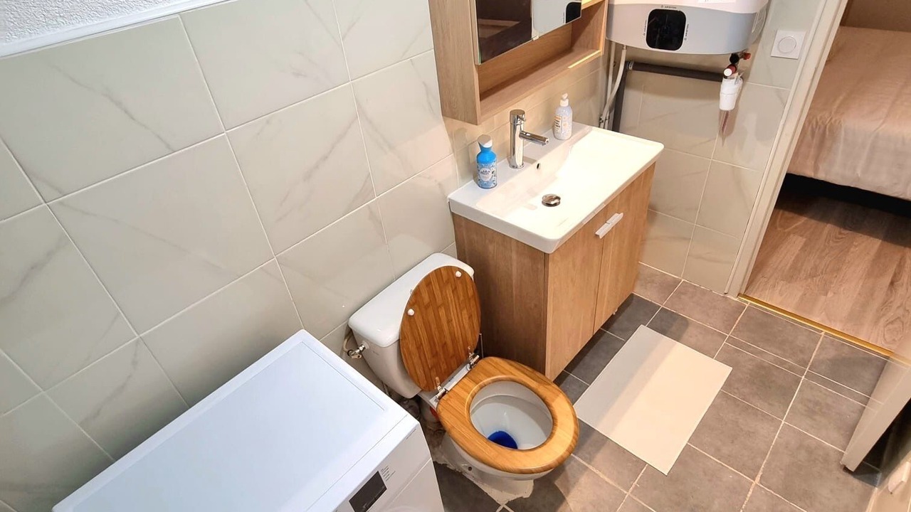 Photo of Bathroom in Rive-de-Gier