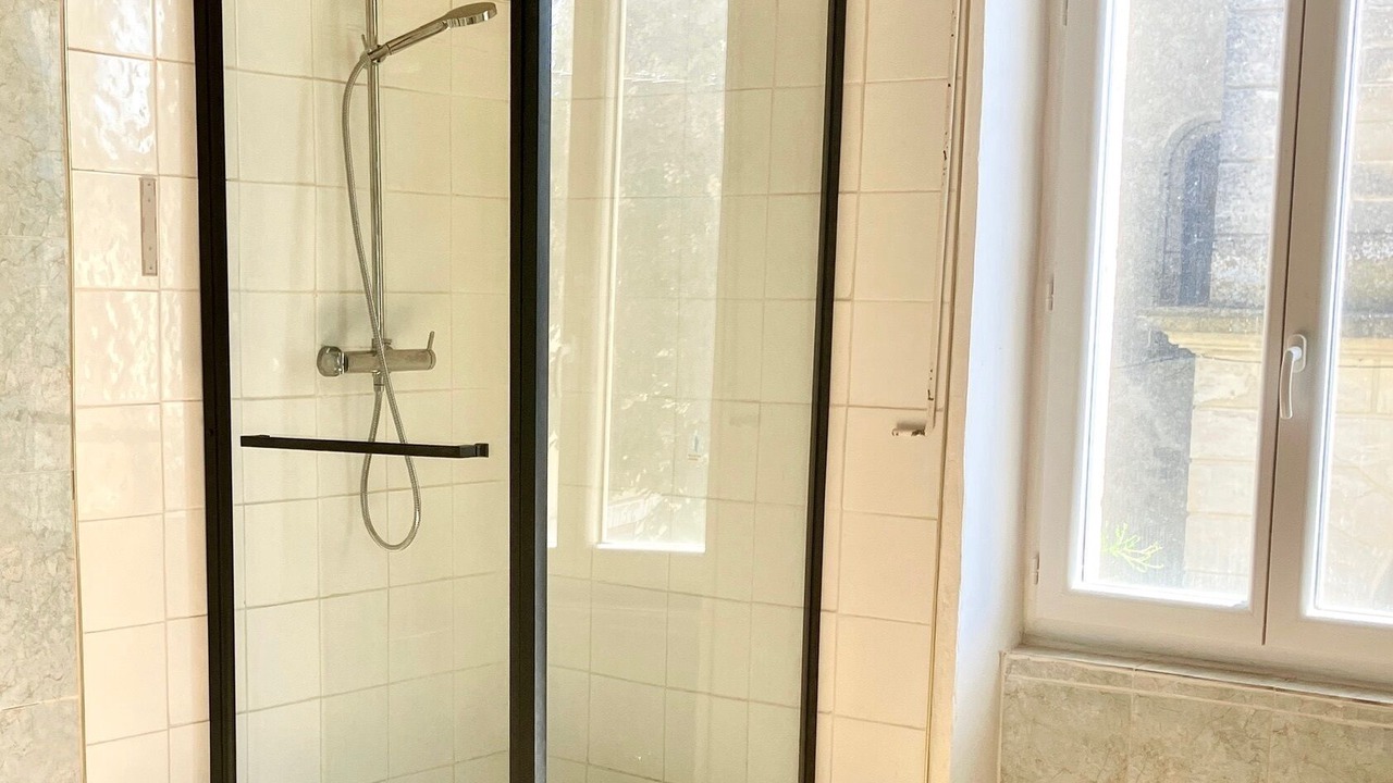 Photo of Bathroom in Reauville