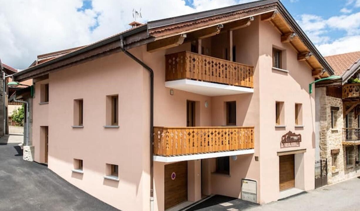 Photo of Outdoor in Longefoy