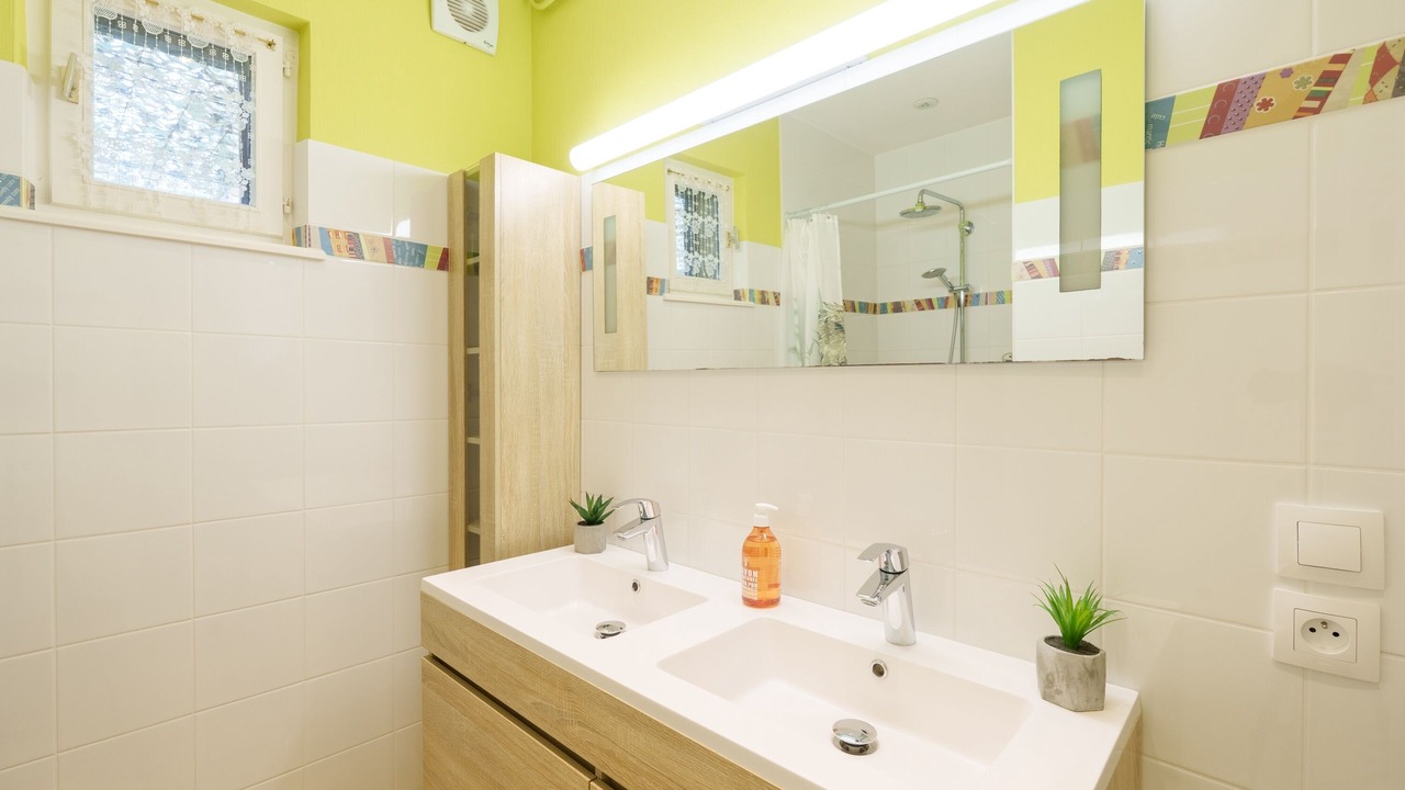 Photo of Bathroom in Bougey