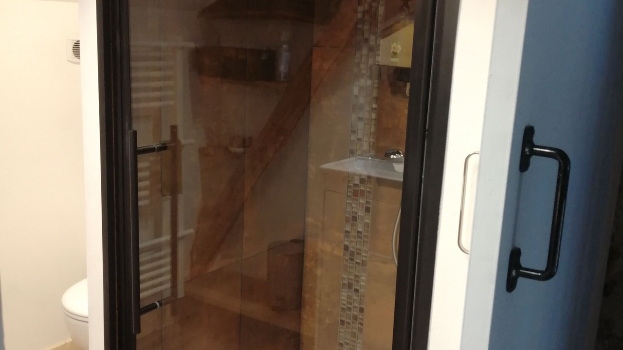 Photo of Bathroom in Saint-Gengoux-de-Scisse
