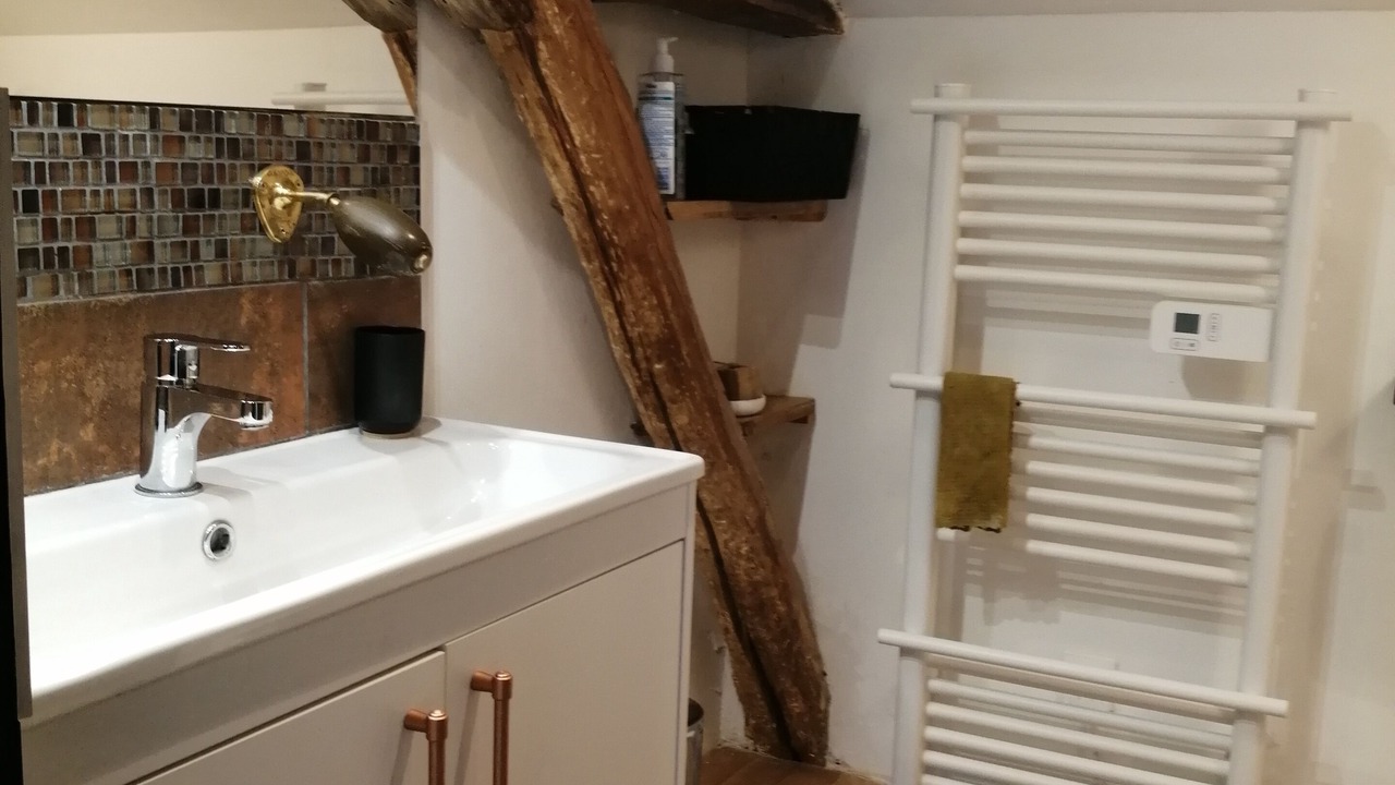 Photo of Bathroom in Saint-Gengoux-de-Scisse