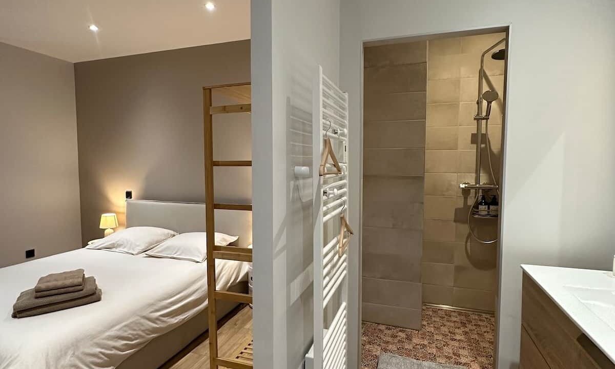 Photo of Bedroom in Vesoul
