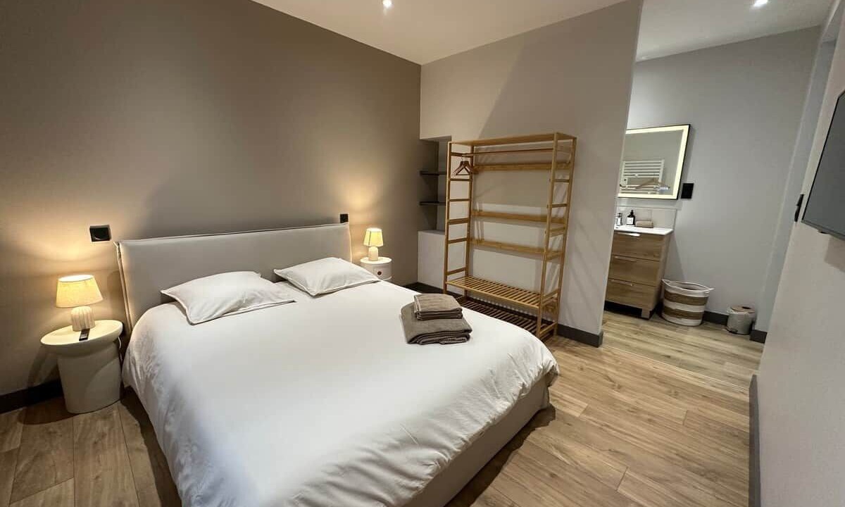 Photo of Bedroom in Vesoul