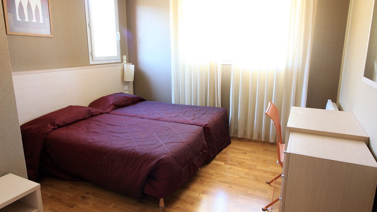 Photo of Bedroom in Divonne-les-Bains