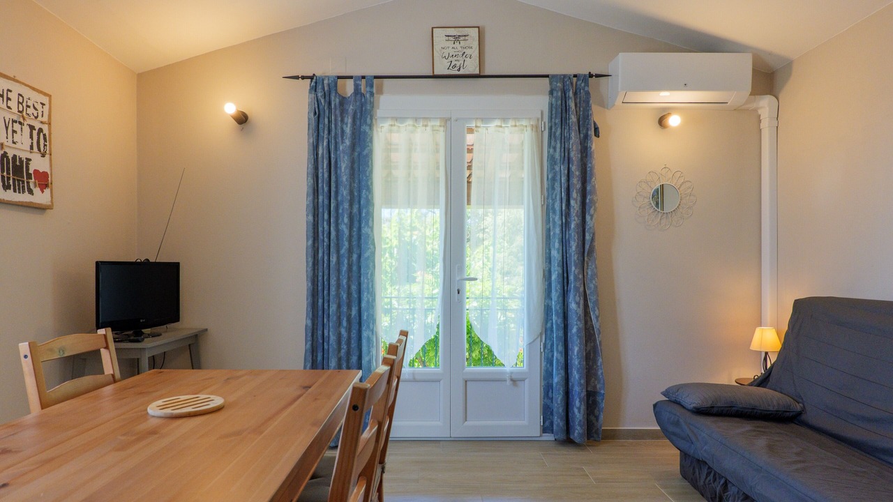 Photo of Livingroom in Bessas