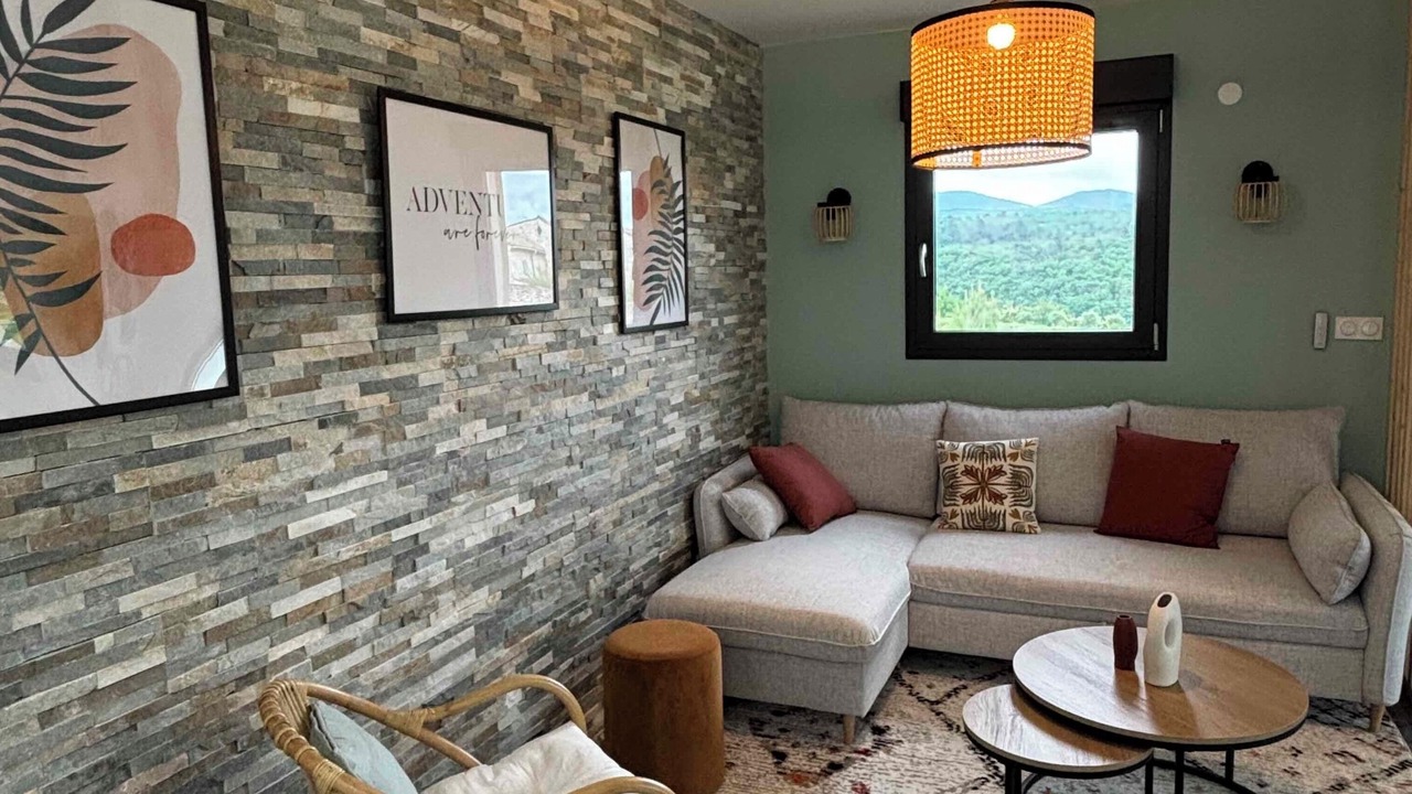 Photo of Livingroom in Salles-sous-Bois