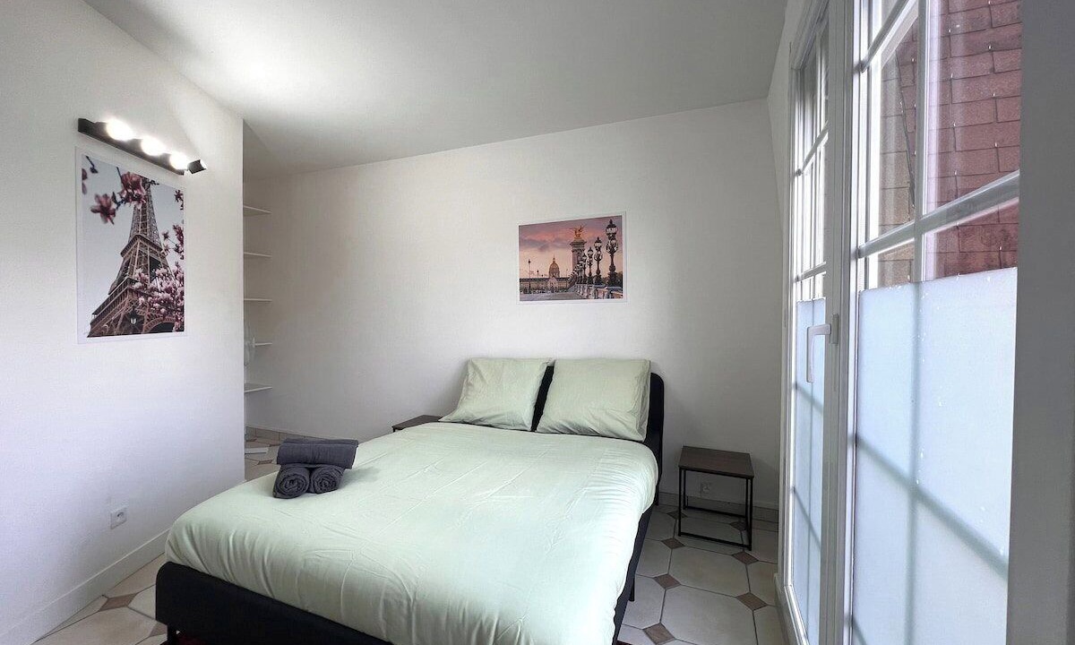 Photo of Bedroom in Bondoufle