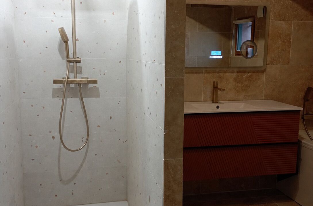 Photo of Bathroom in Saint-Paul-Trois-Chateaux