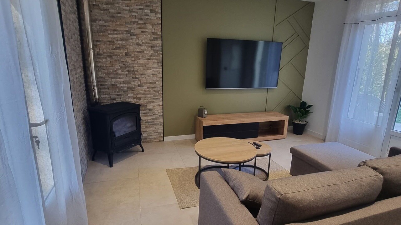Photo of Livingroom in Meyras