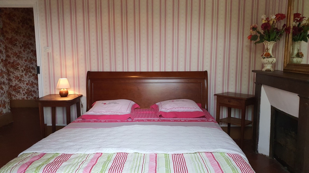 Photo of Bedroom in Mhere