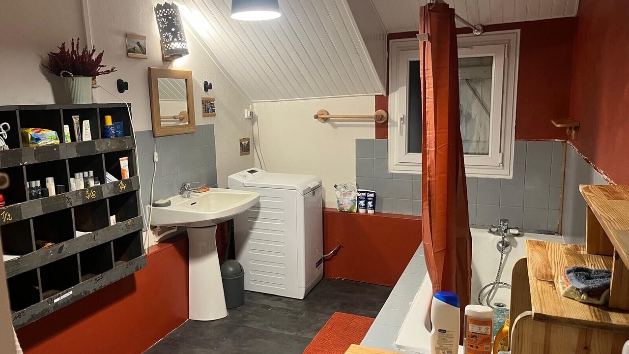 Photo of Bathroom in Saint-Martin-du-Puy