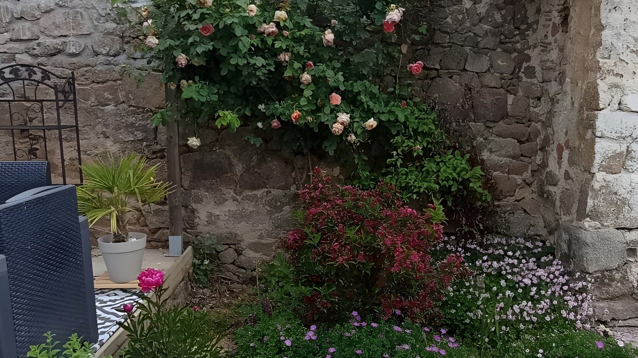 Photo of Outdoor in Saint-Martin-Lestra