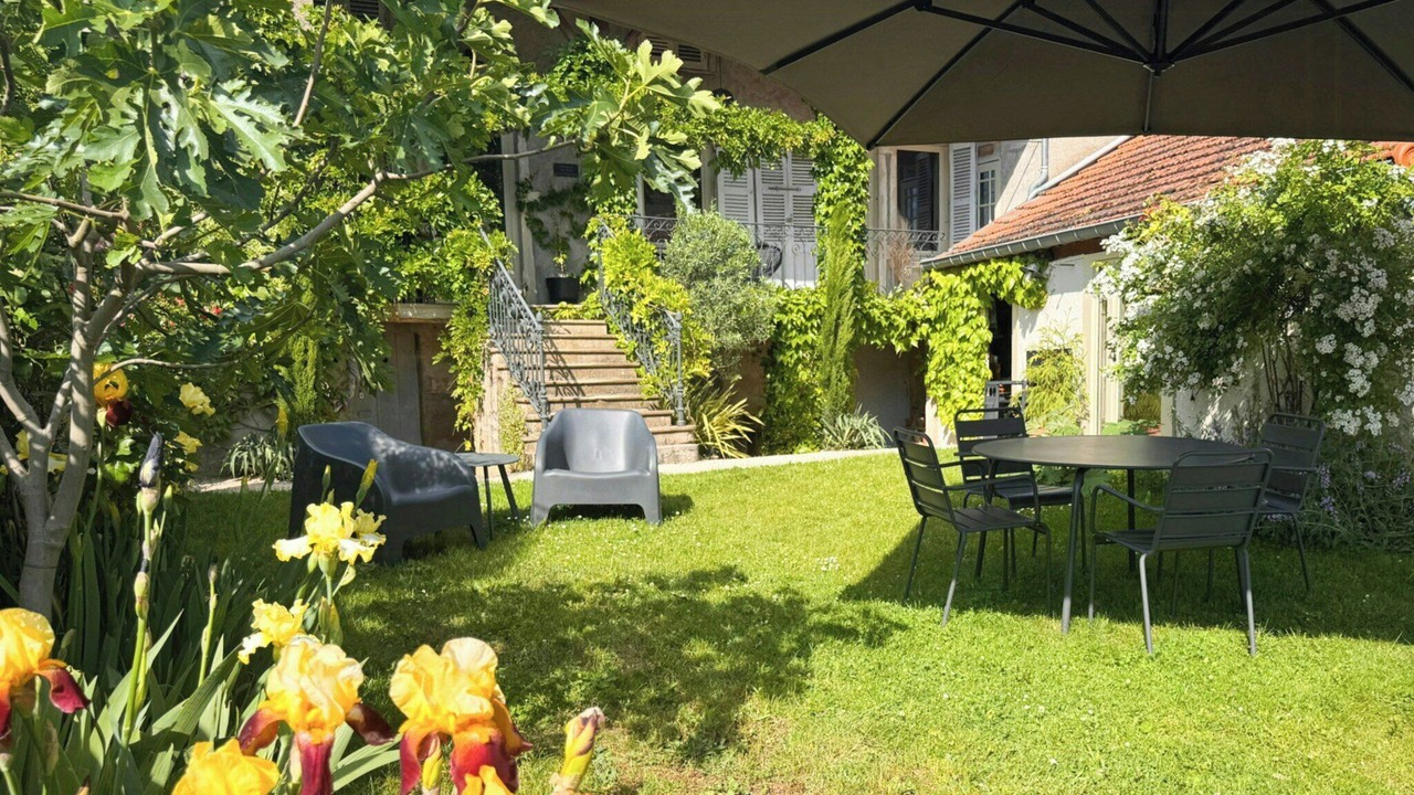 Photo of Outdoor in Fley