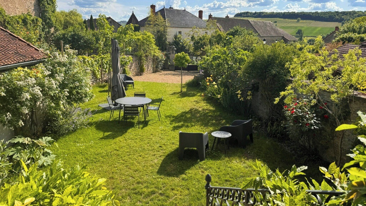 Photo of Outdoor in Fley