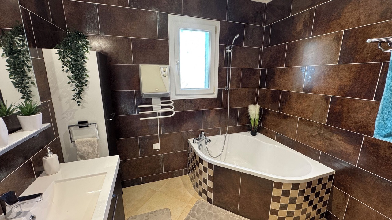 Photo of Bathroom in Vallon-Pont-d'Arc