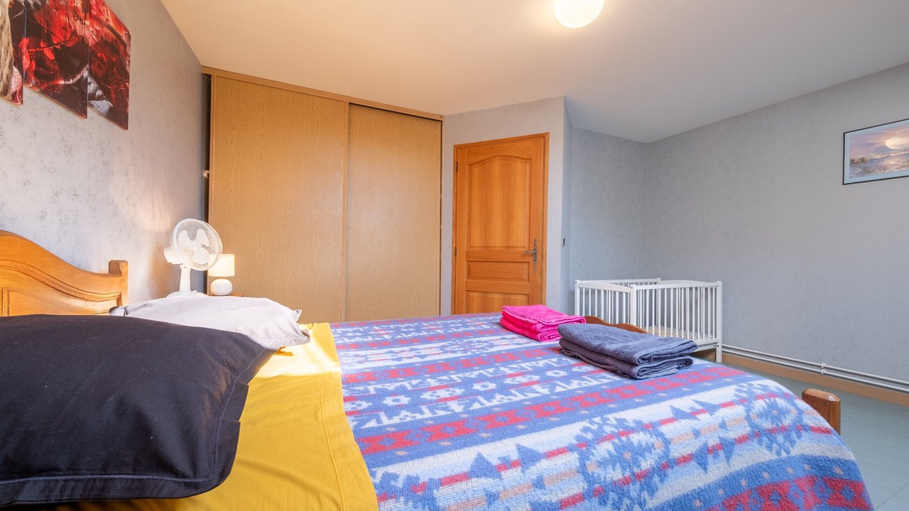 Photo of Bedroom in Isches