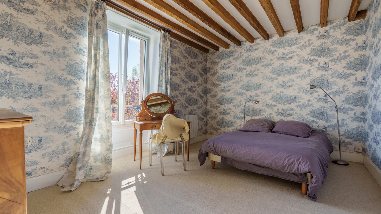 Photo of Bedroom in Massangis