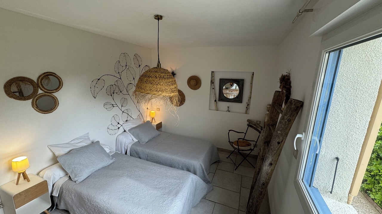Photo of Bedroom in Chevigny-en-Valiere